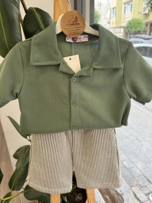 Yeşil Çizgili Takım