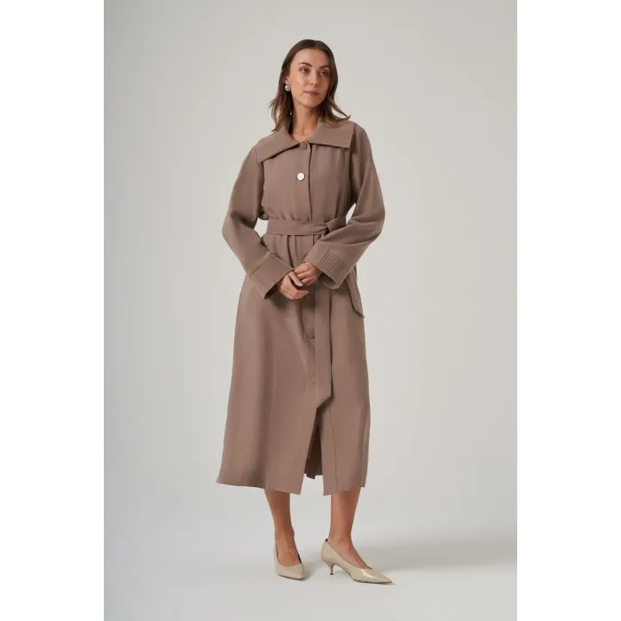 Nuss 6032 Yaka Dikişi Detay Düğmeli Kap - Bej