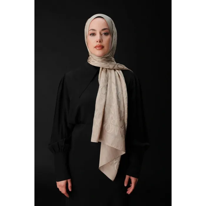 İmannoor Monogram İmza Taş Rengi Shiny Jakar Şal 251-3046-043
