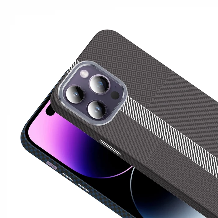 iPhone 14 Pro Max Kılıf M-safe Şarj Özellikli Karbon Fiber Görünümlü Gros Kapak
