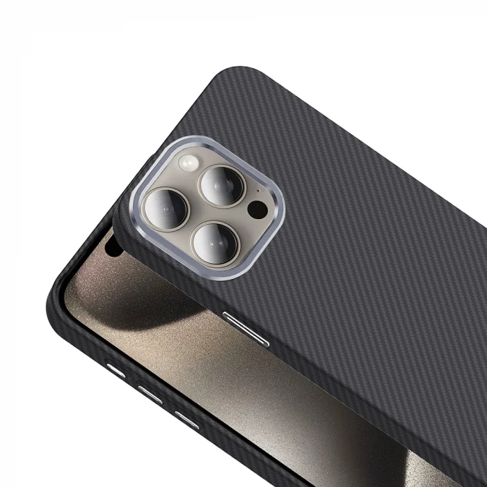 iPhone 15 Pro Kılıf M-safe Şarj Özellikli Karbon Fiber Görünümlü Gros Kapak