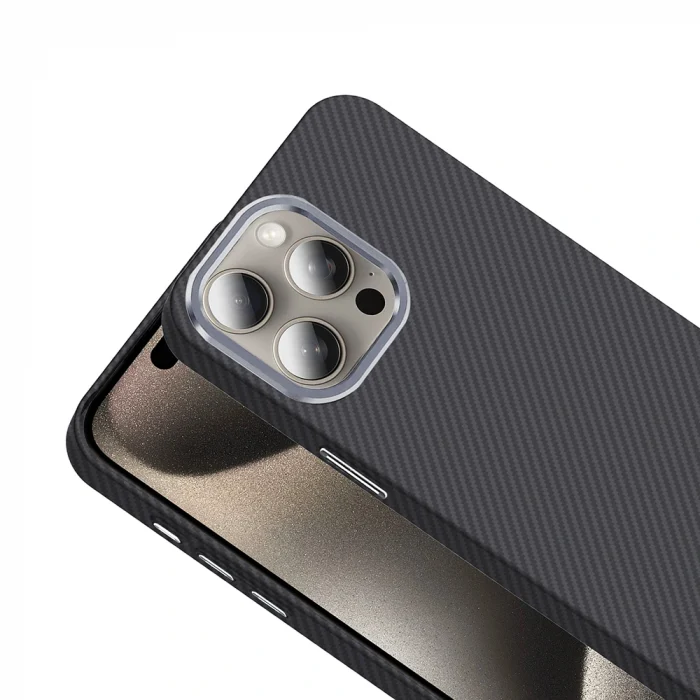 iPhone 15 Pro Max Kılıf M-safe Şarj Özellikli Karbon Fiber Görünümlü Gros Kapak