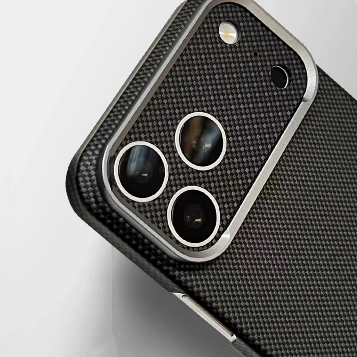 iPhone 17 Pro Uyumlu Kılıf M-Safe Şarj Özellikli Paris Zerre Sert PC Kapak