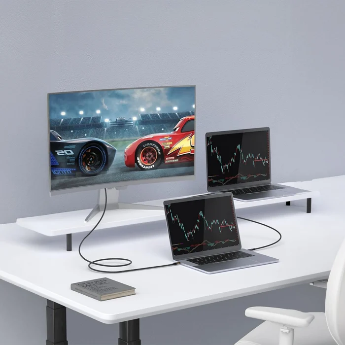 Qgeem QG04 Dijital LED Göstergeli Type-C to Type-C PD 40G 8K@60Hz Data Kablosu 240W 1M