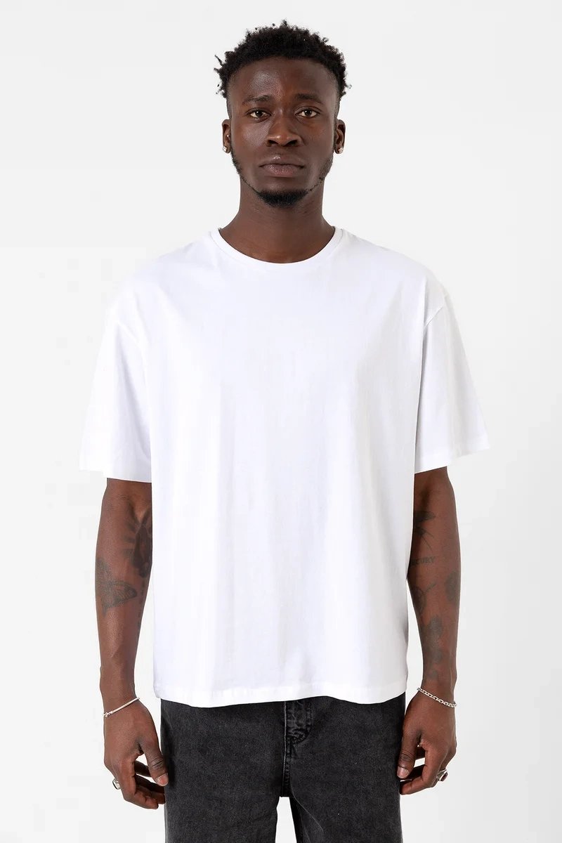 beyaz-erkek-oversize-tshirt-1-82745975-sw800sh1200 Beyaz Erkek Oversize Tshirt - Görsel 1