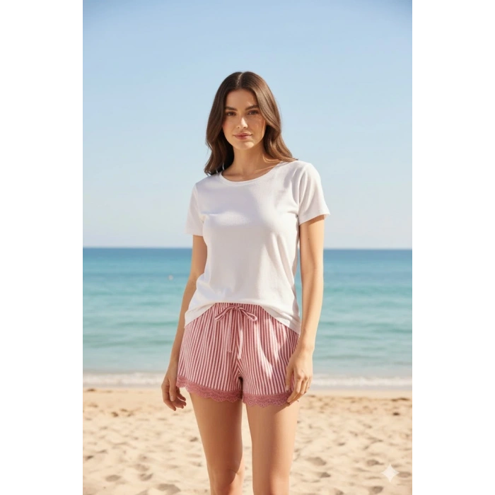 Çizgili Penye Kadın Ev Şortu Bacak Dantel Detaylı Ev Giyim Fuşya