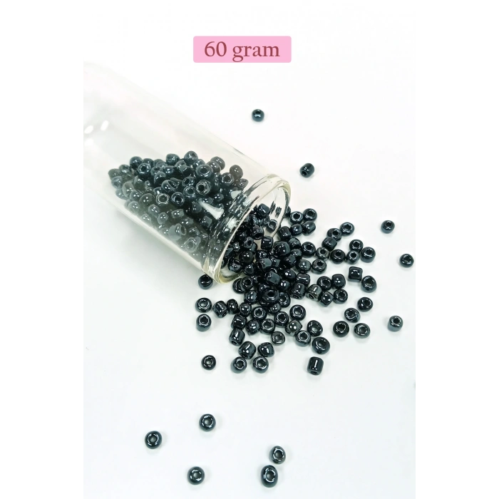 Dökme Cam Kum Boncuk Büyük Boy (6/0) 4 mm - 60 Gram - Siyah - BNC120