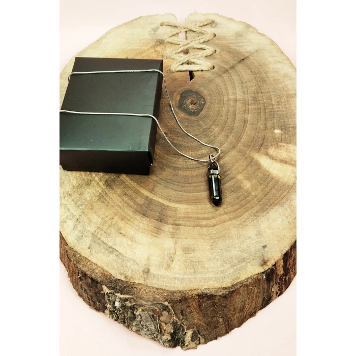 Dumanlı Kuvars Doğal Taşı Zincirli El Yapımı Kolye Uç: 3 cm Zincir: 20 cm Kutulu