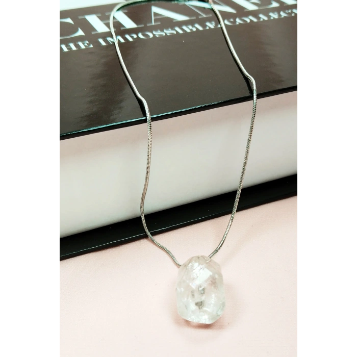 Kuvars Doğal Taşı Zincirli El Yapımı Kolye Uç: 2 cm Zincir: 20 cm Kutulu