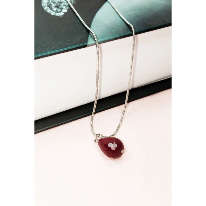 Yakut Doğal Taşı Zincirli El Yapımı Kolye Uç: 1,5 cm Zincir: 20 cm Kutulu