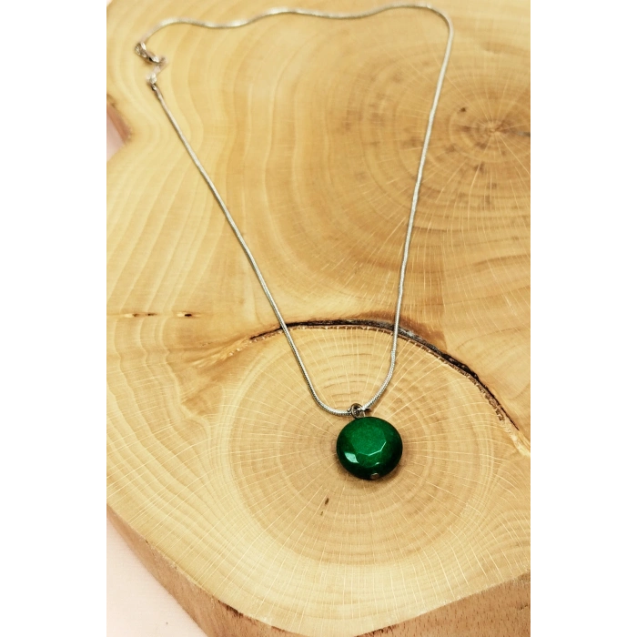 Zümrüt Doğal Taşı Zincirli El Yapımı Kolye Uç: 1,5 cm Zincir: 20 cm Kutulu