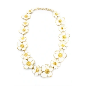 Mineli Çiçek Kolye - Krem