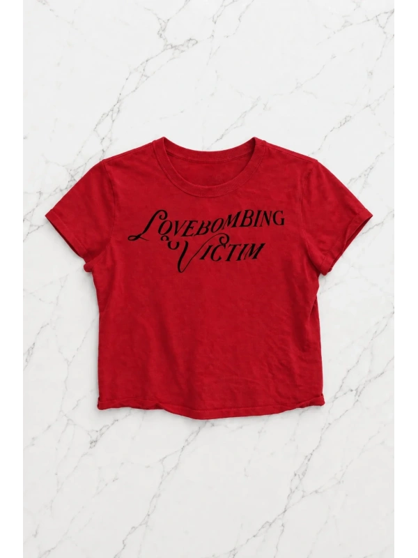Love Bombing Baskılı Kırmızı Crop Bluz