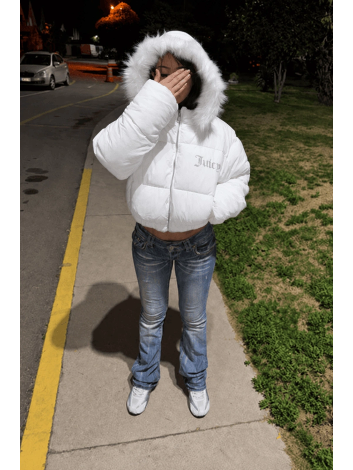 Juicy Peluş Kapüşonlu Şişme Crop Mont - Beyaz