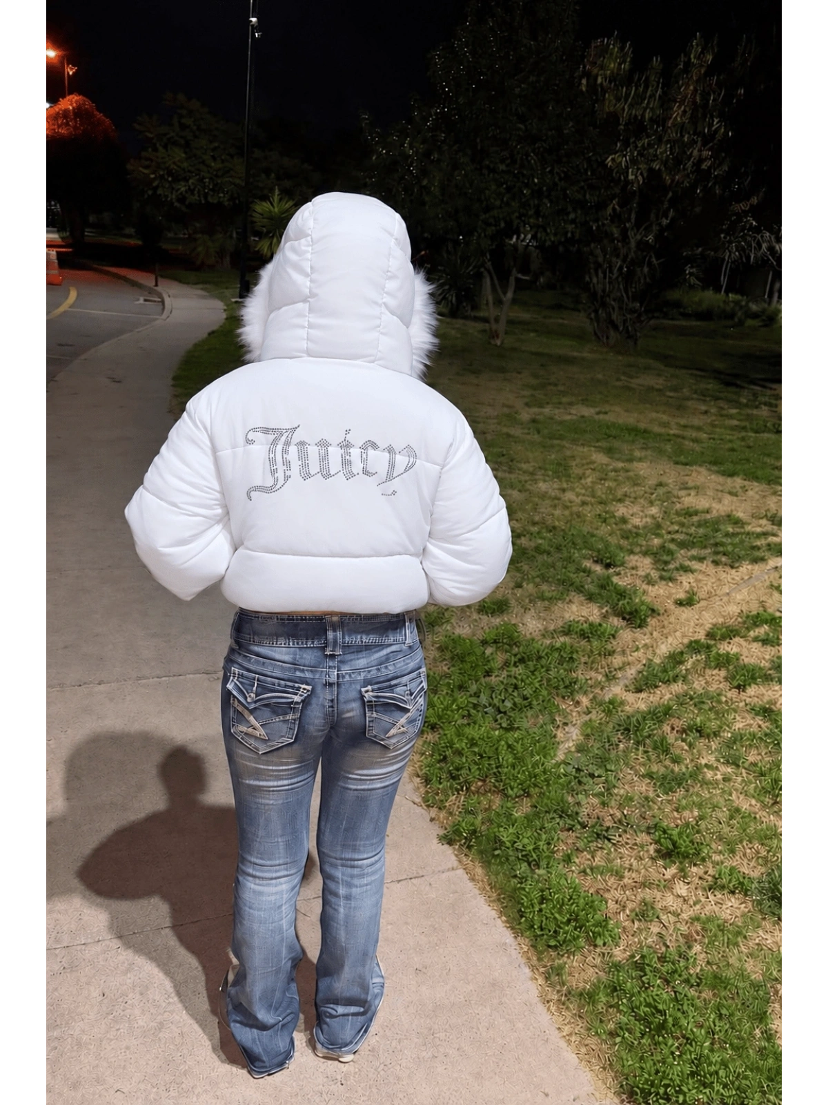Juicy Peluş Kapüşonlu Şişme Crop Mont - Beyaz