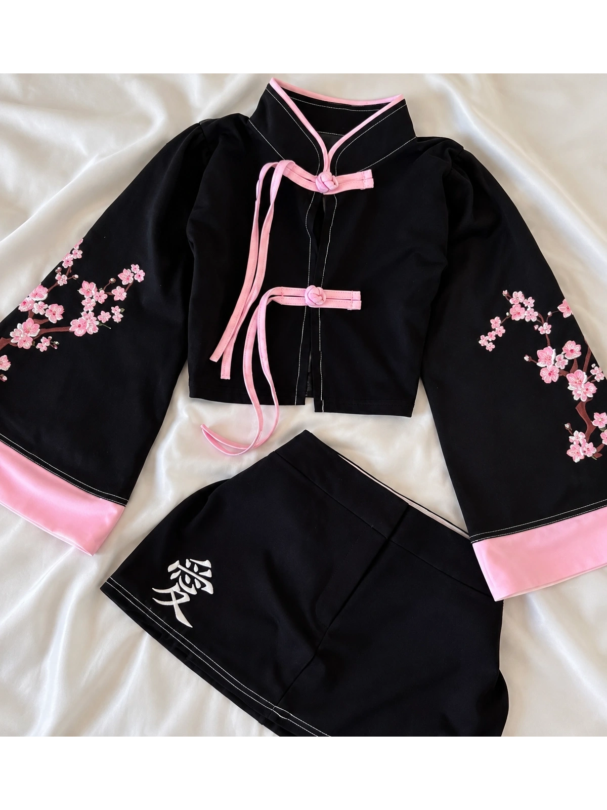 Sakura Noir Set Takım