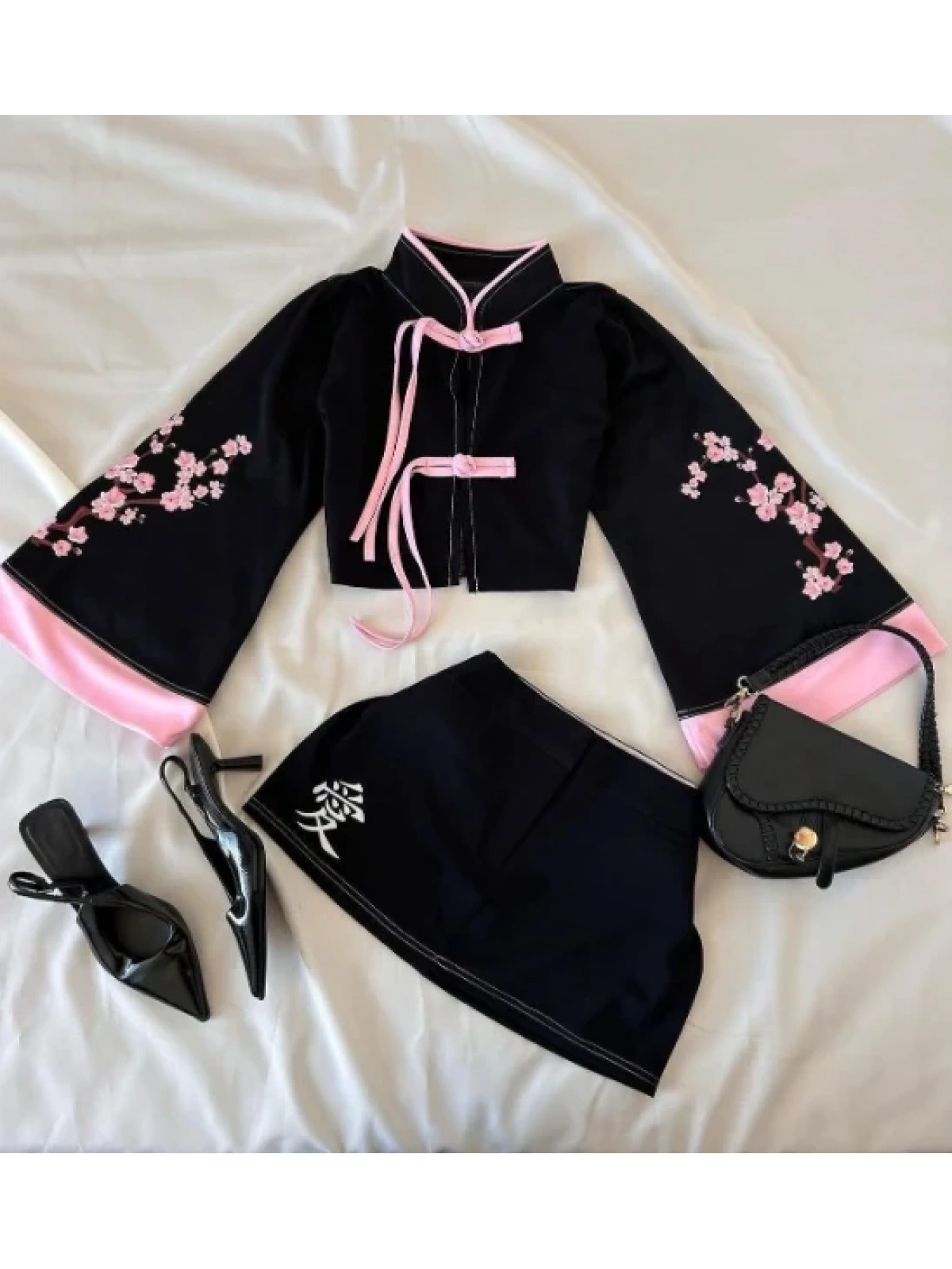 Sakura Noir Set Takım