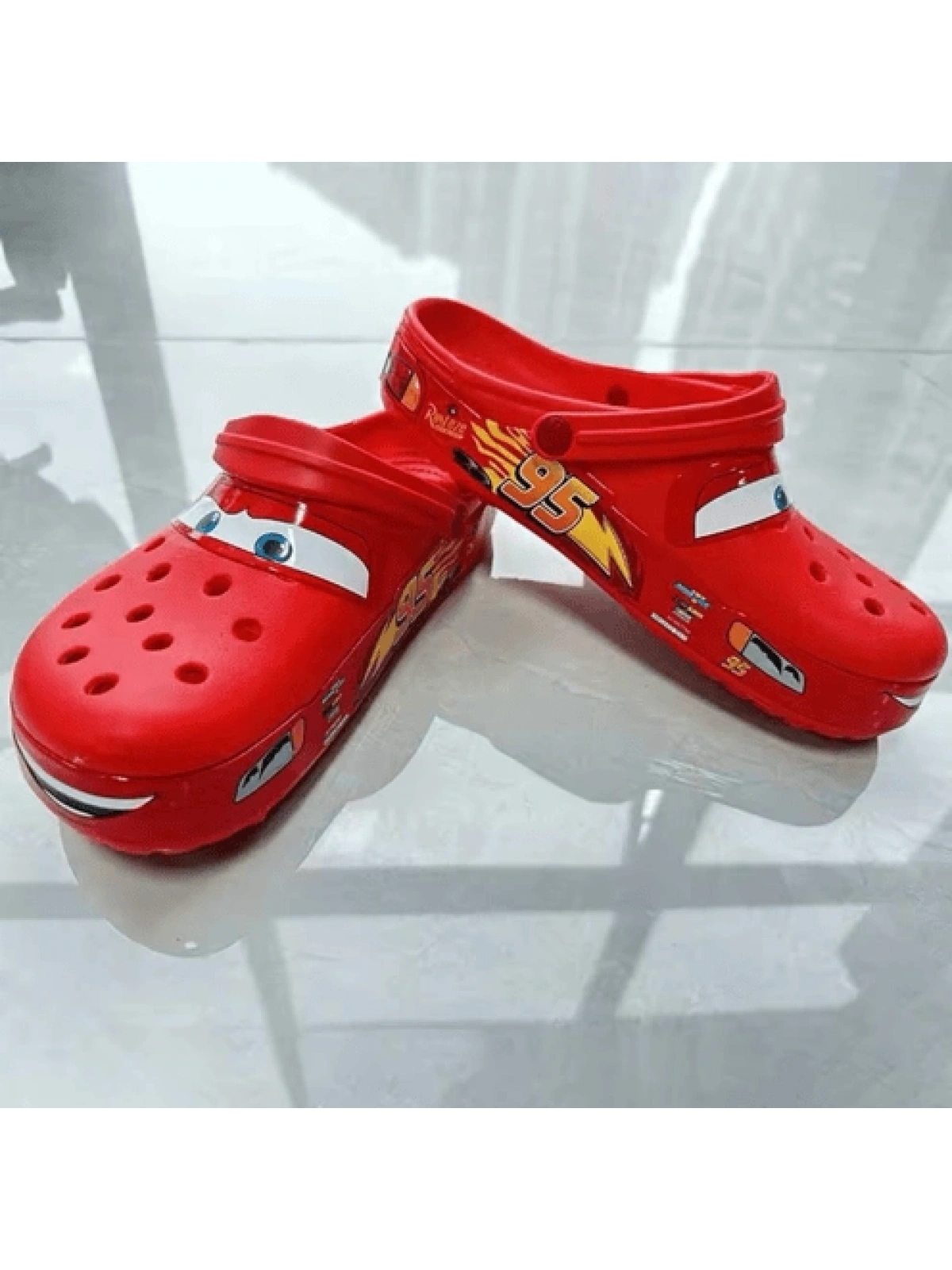 McQuenn Crocs - Kırmızı