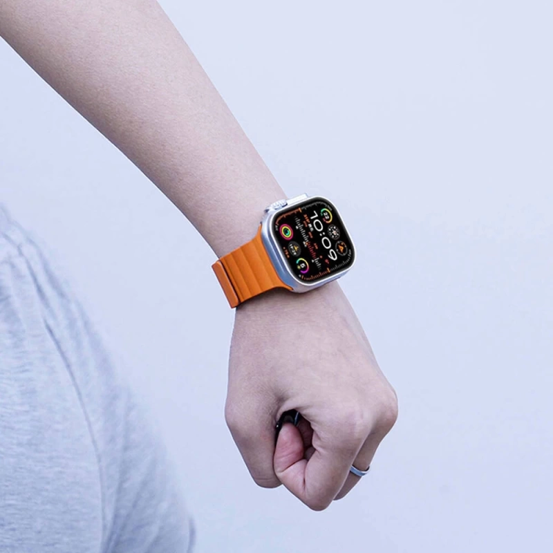 Apple Watch 44mm Kordon Youngkit Classical Magnetik Tak Çıkar Silikon Strap Kayış