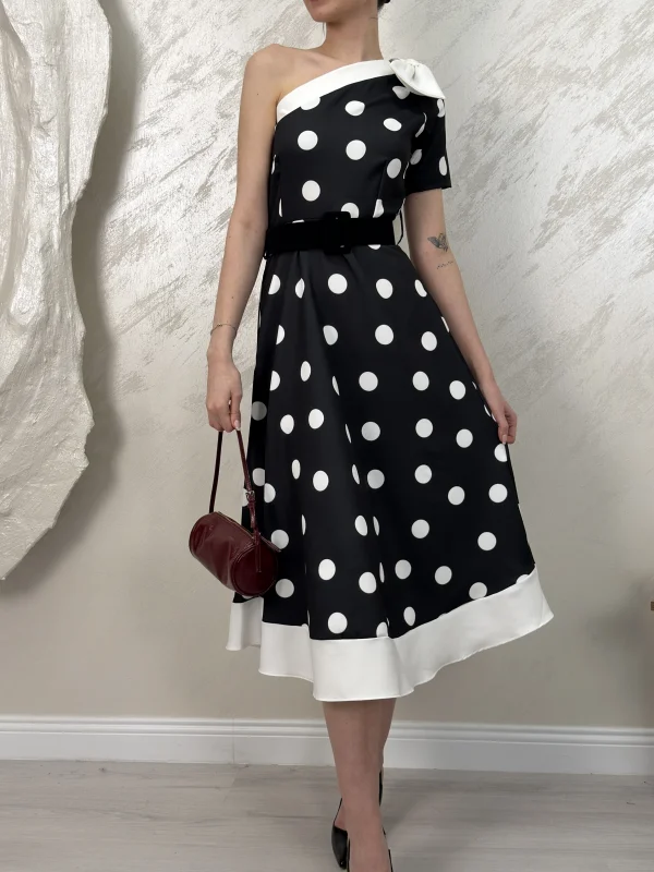 TEK OMUZ PUANTİYELİ ELBİSE- SİYAH