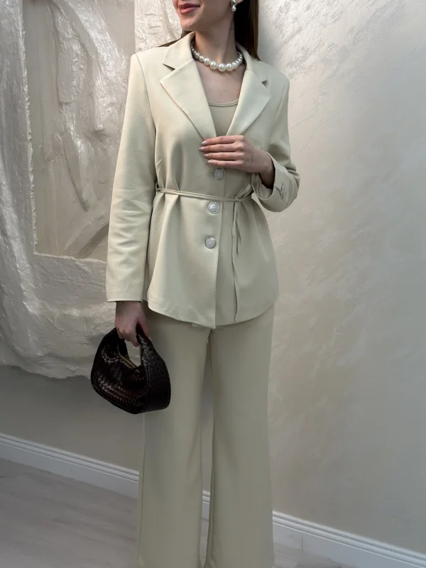 BELDEN BAĞLAMALI DÜĞMELİ BLAZER CEKET TAKIM