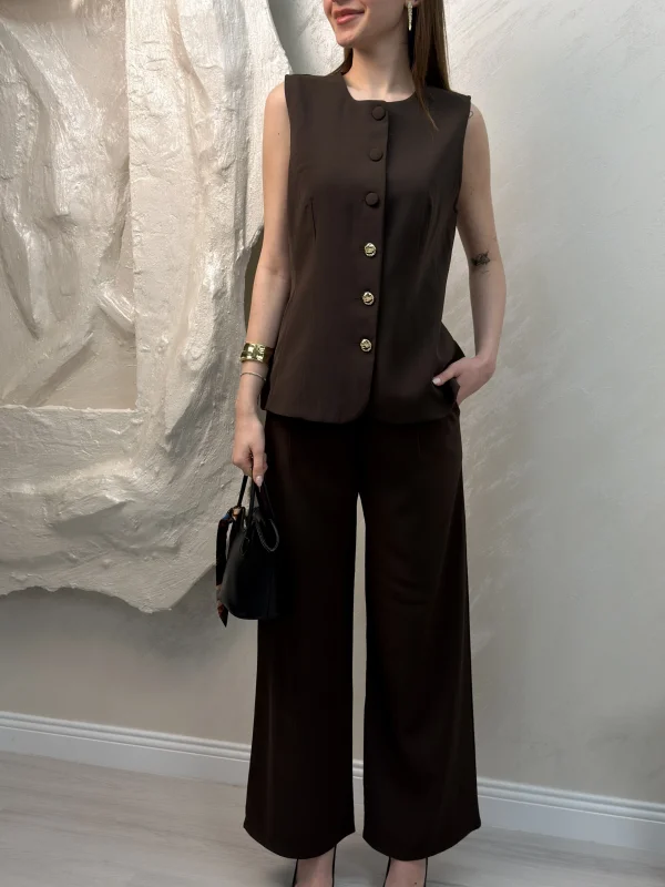 DÜĞMELİ SIFIR KOL TAKIM- KAHVERENGİ