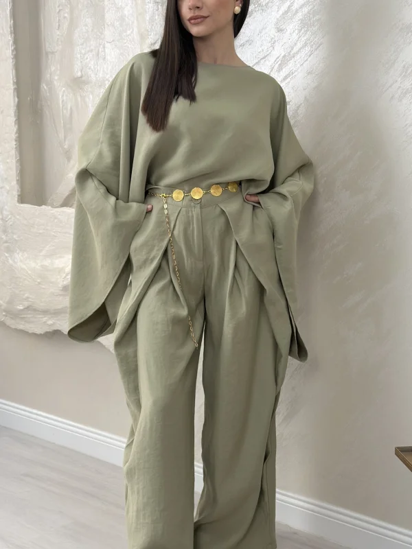 GENİŞ KOL BLUZ PİLELİ PANTOLON TAKIM