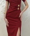 KRUVAZE YAKA ÇİFT TOKALI ELBİSE- BORDO