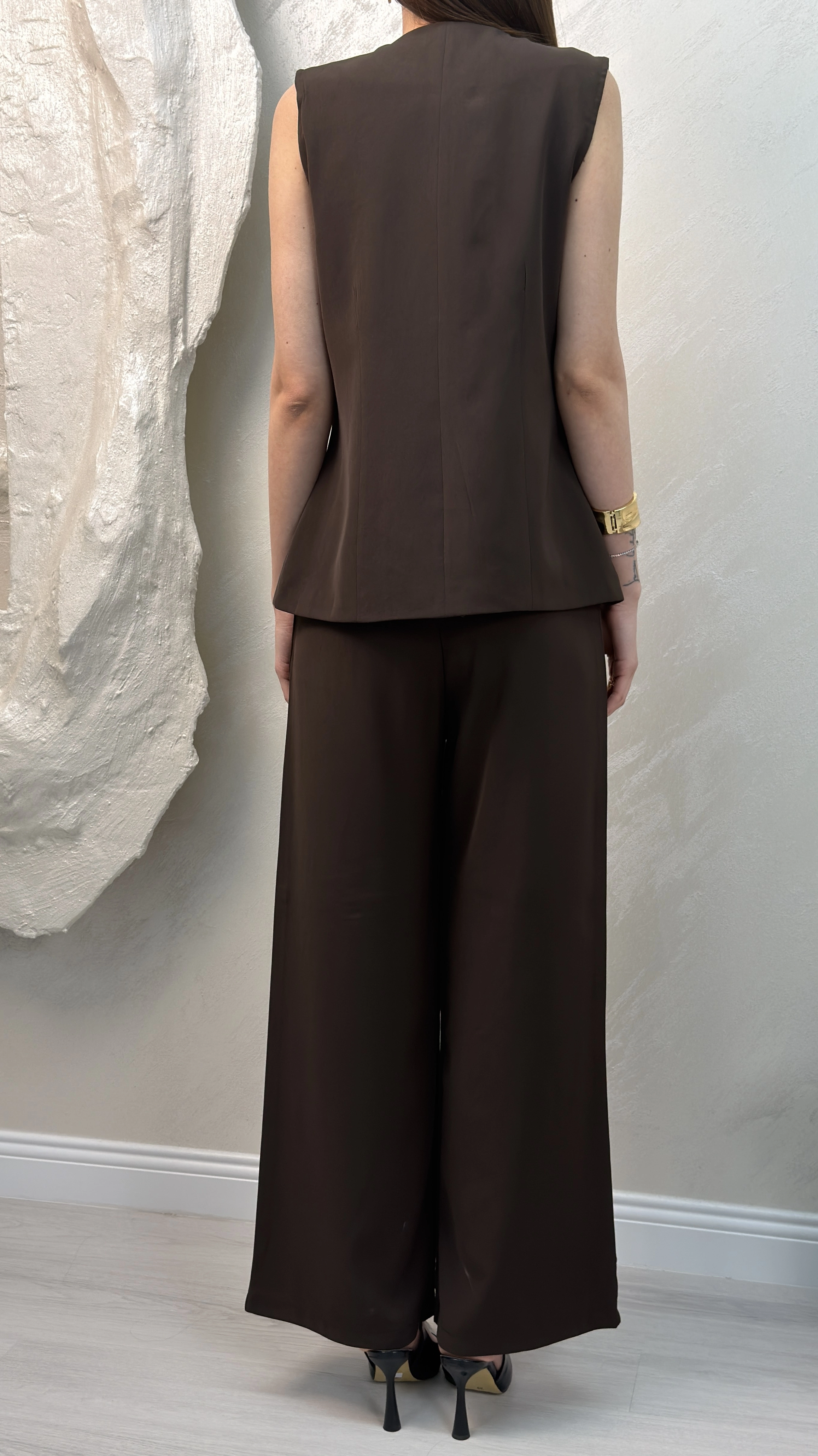 DÜĞMELİ SIFIR KOL TAKIM- KAHVERENGİ