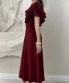 OMUZ KATLI KEMERLİ ELBİSE-BORDO
