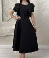 OMUZ KATLI KEMERLİ ELBİSE- SİYAH