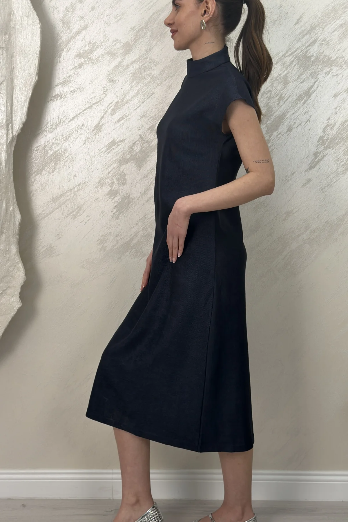 PİLE DETAYLI MUADİL MİDİ ELBİSE- LACİVERT