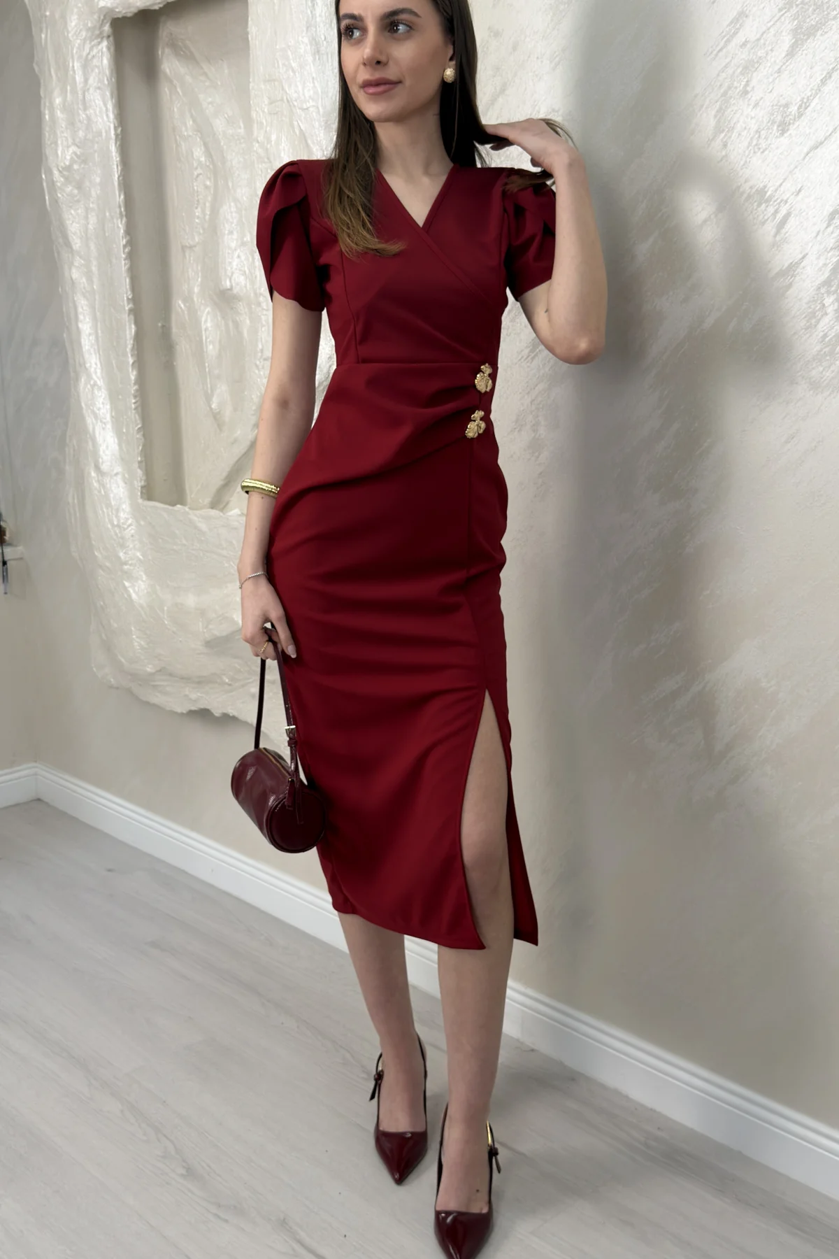 KRUVAZE YAKA ÇİFT TOKALI ELBİSE- BORDO