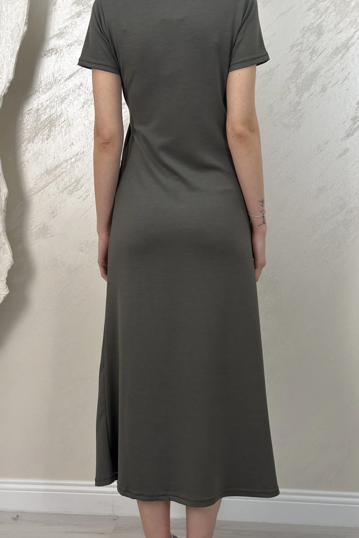 BELİ BAĞLAMALI MODAL KUMAŞ ELBİSE- YAĞ YEŞİLİ