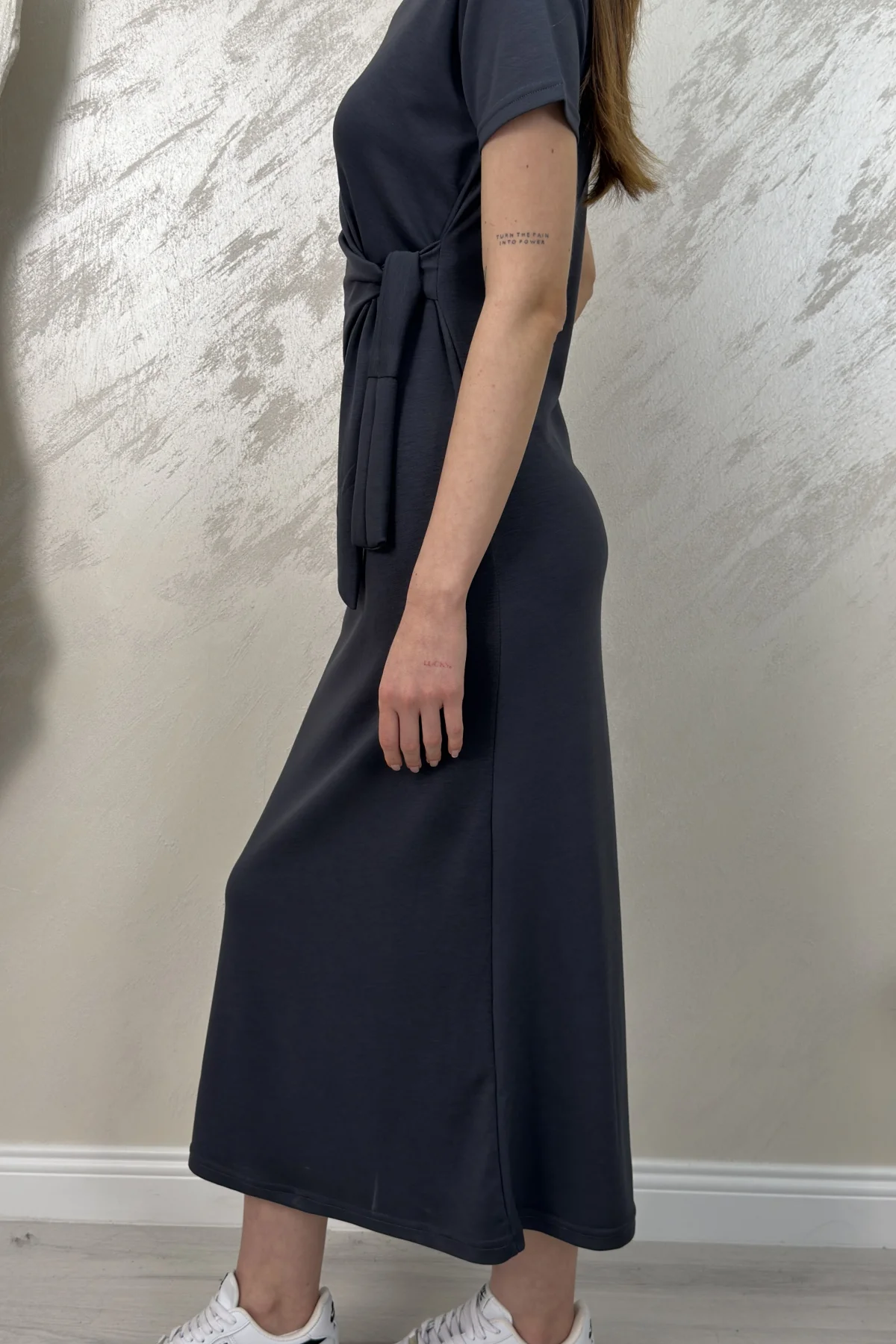 BELİ BAĞLAMALI MODAL KUMAŞ ELBİSE- GRİ