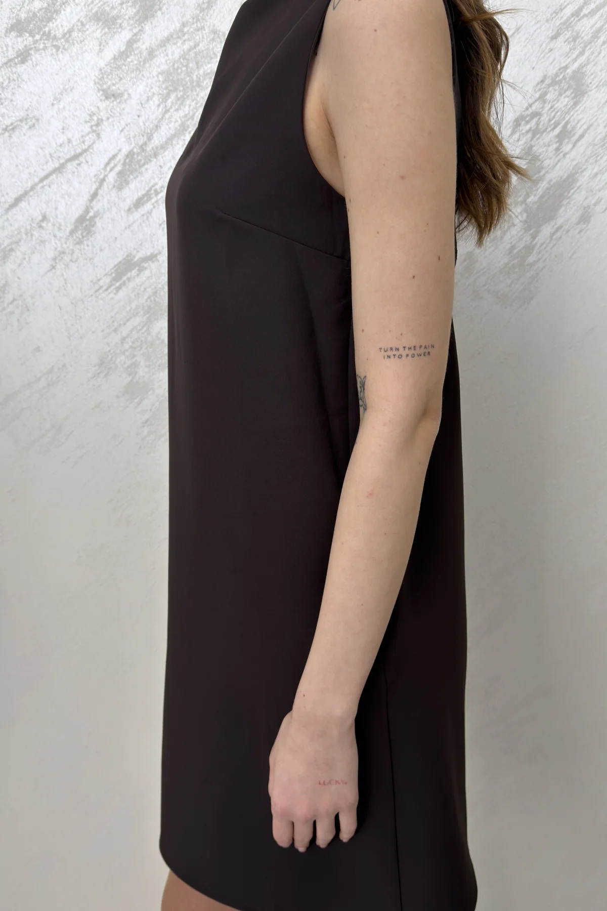 BİSİKLET YAKA ASTARLI İÇ CEPLİ ELBİSE- KAHVERENGİ