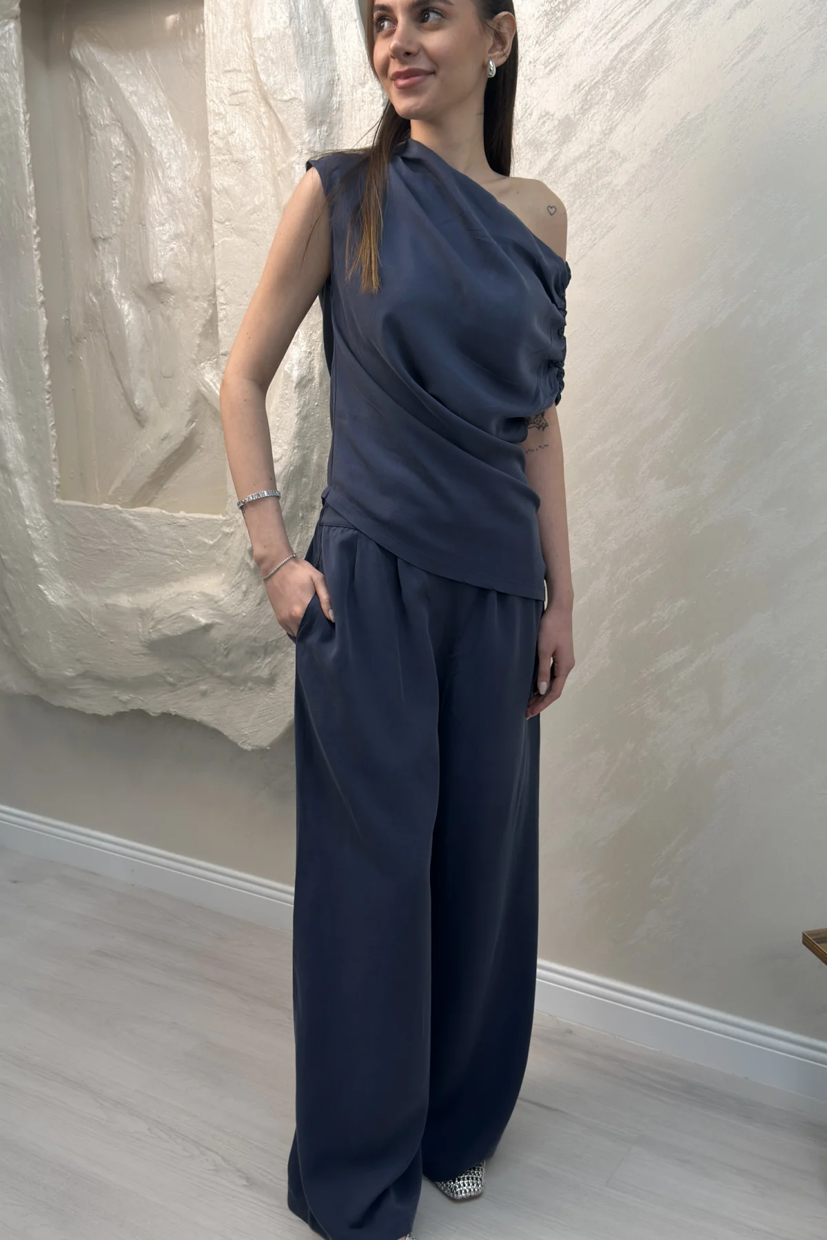 İNDİGO TEK OMUZ BÜZGÜLÜ TAKIM