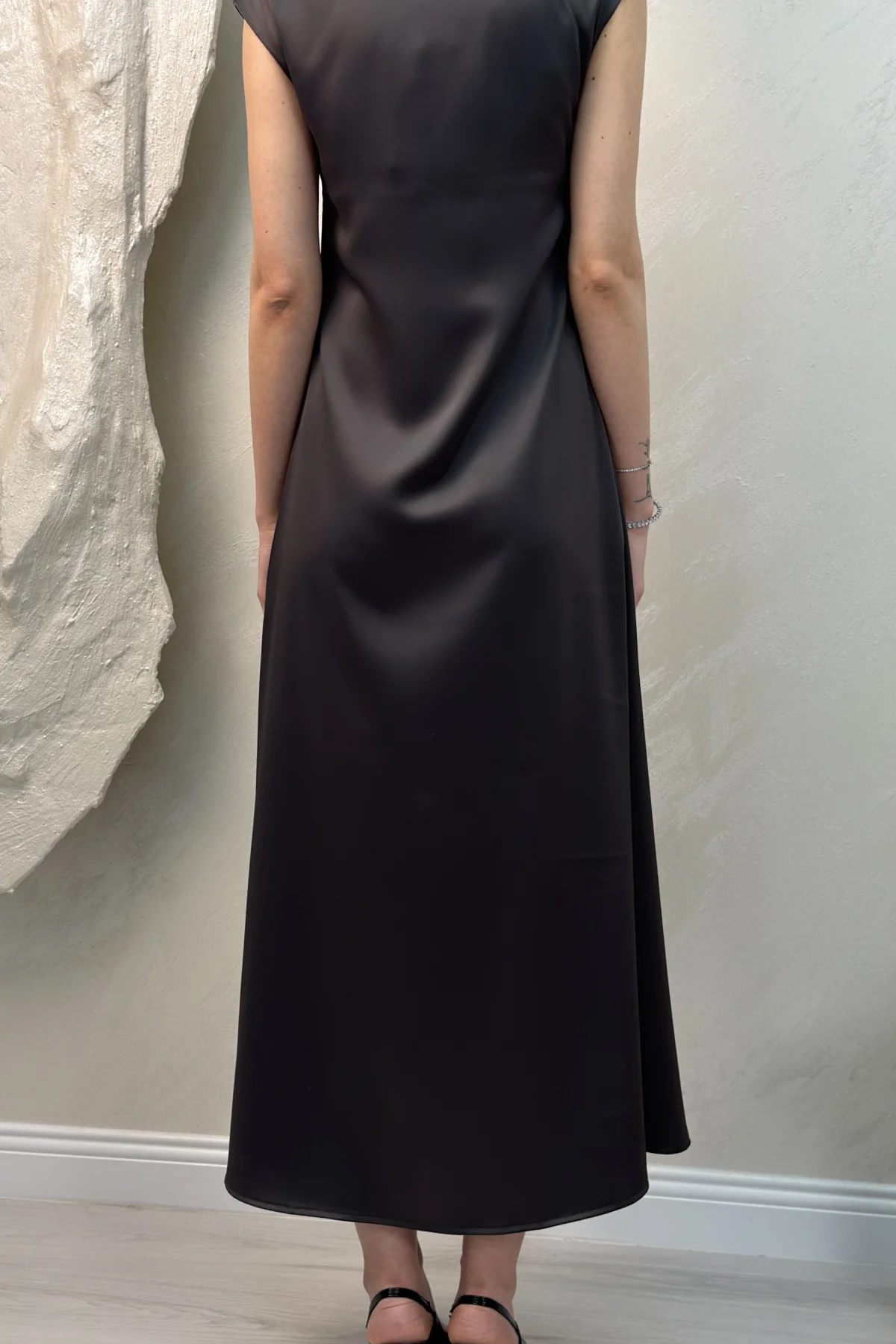 SATEN MAXİ ELBİSE- SİYAH