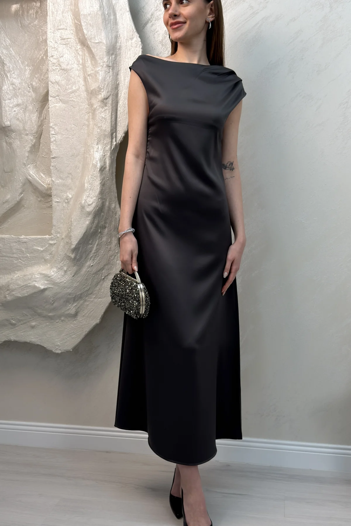 SATEN MAXİ ELBİSE- SİYAH