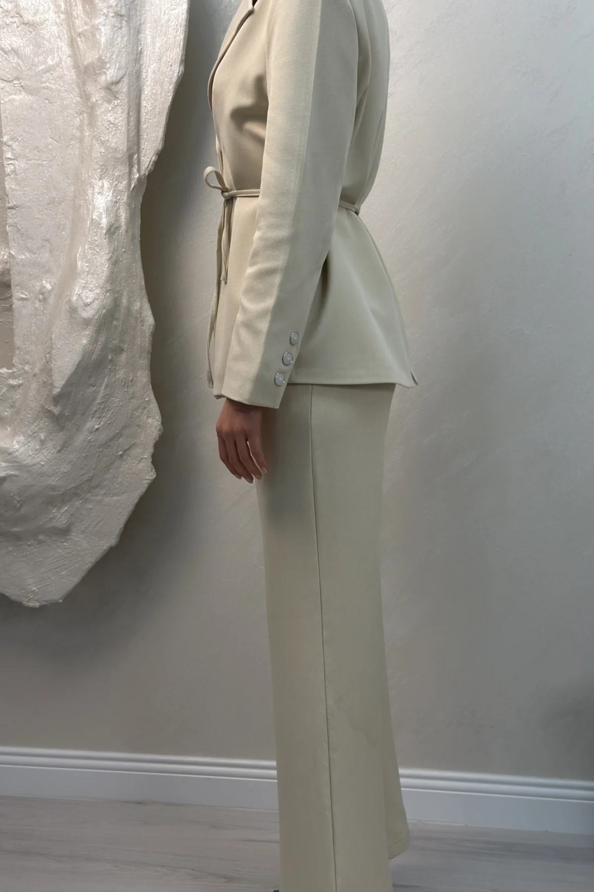 BELDEN BAĞLAMALI DÜĞMELİ BLAZER CEKET TAKIM