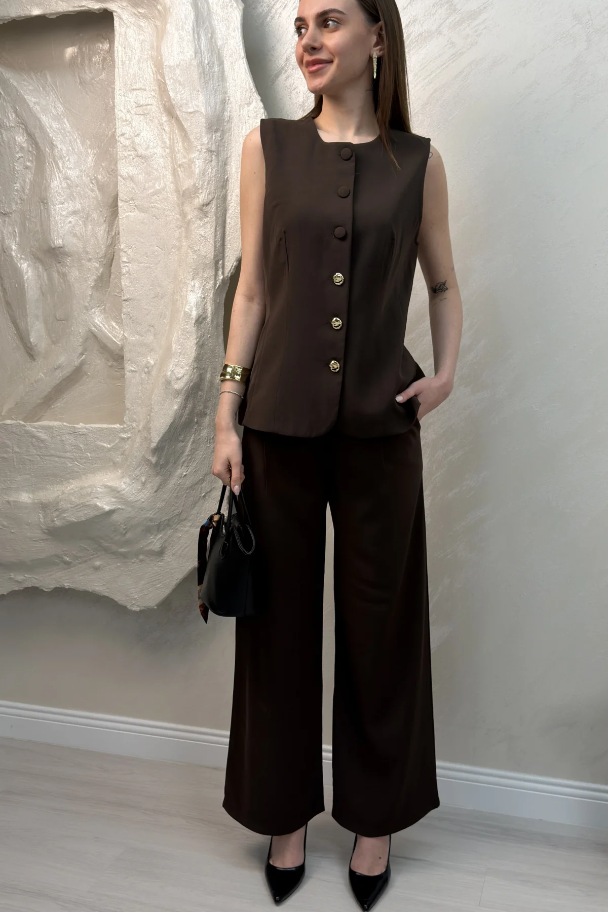 DÜĞMELİ SIFIR KOL TAKIM- KAHVERENGİ