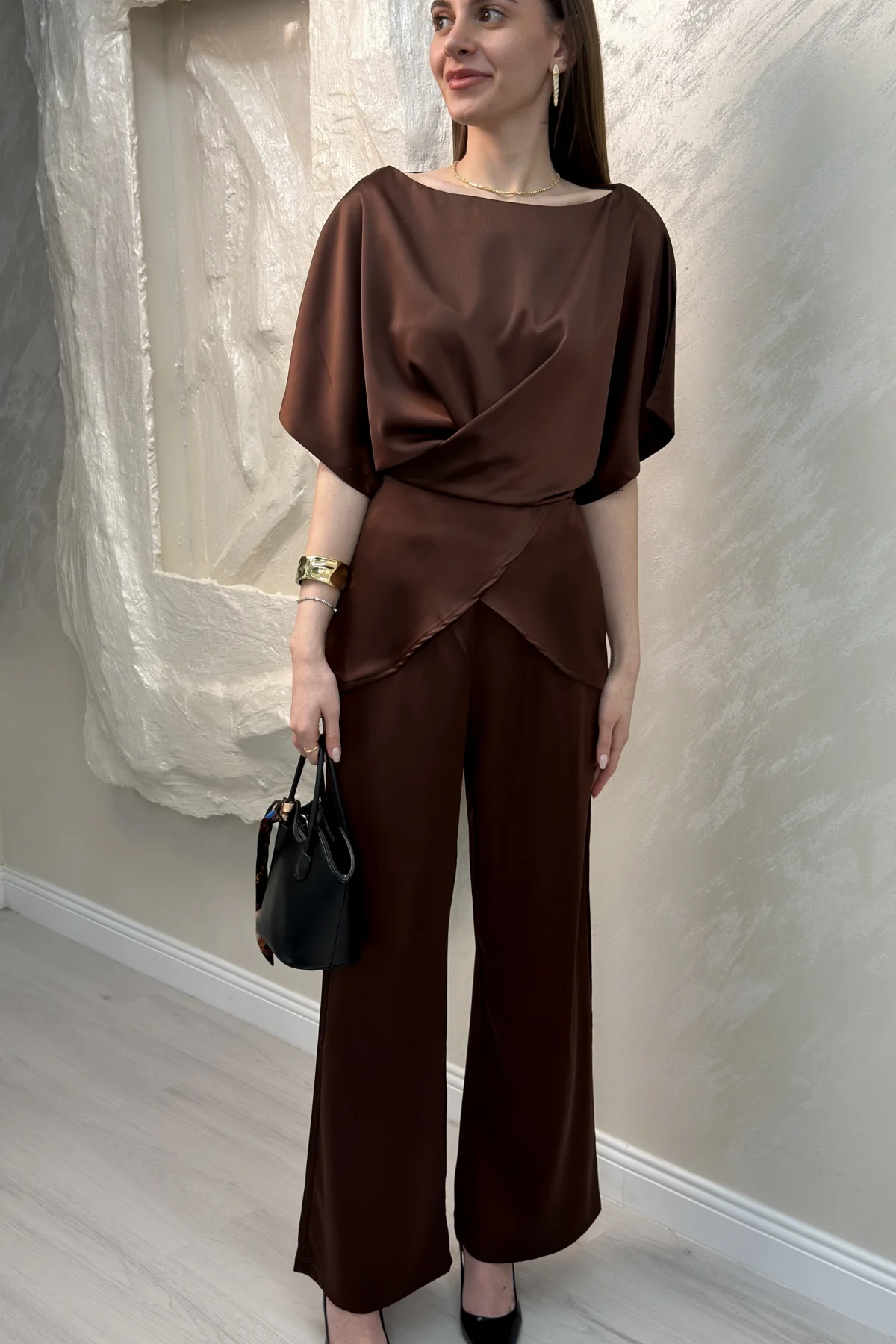 BELDEN BAĞLAMALI SATEN TAKIM- KAHVERENGİ