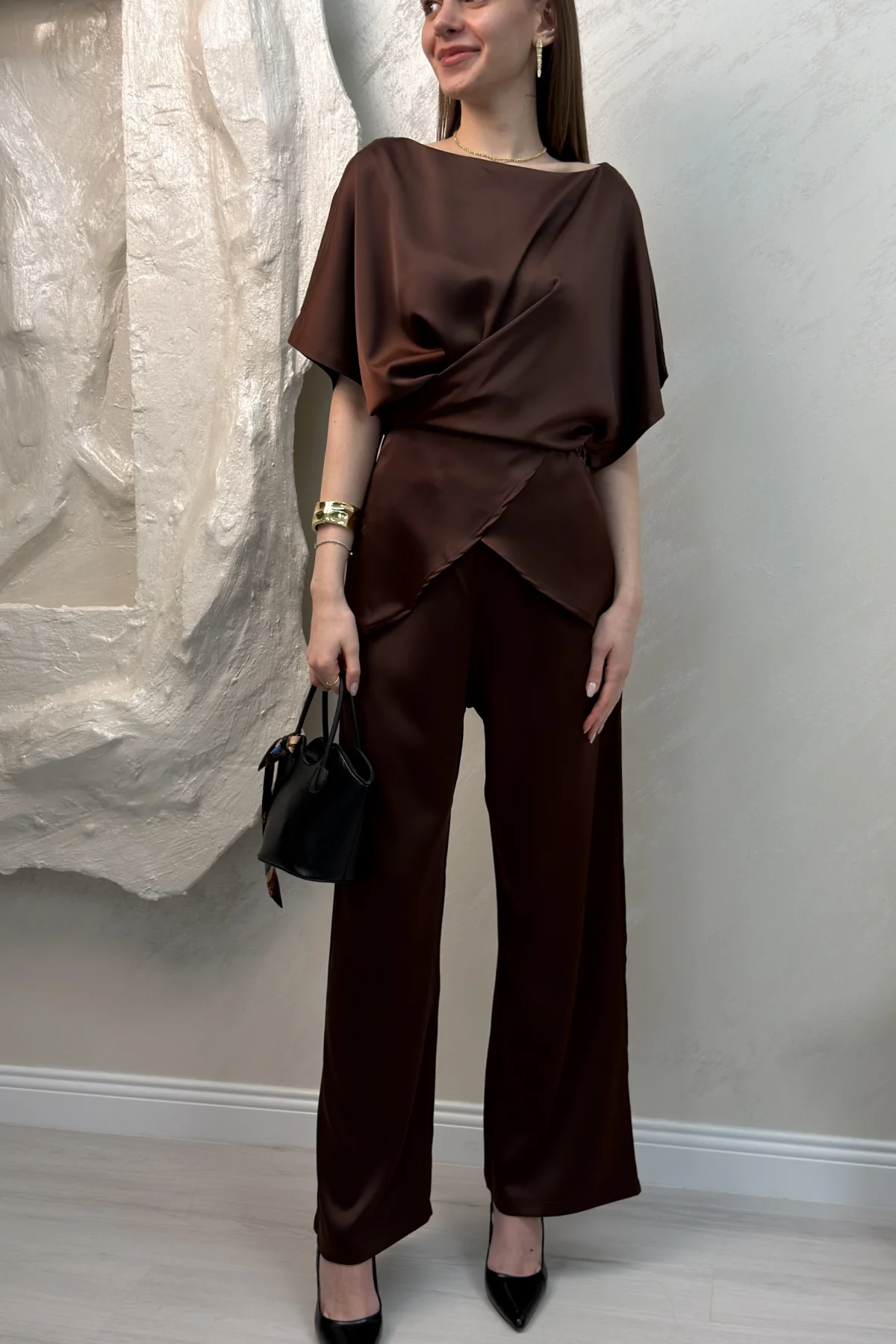 BELDEN BAĞLAMALI SATEN TAKIM- KAHVERENGİ