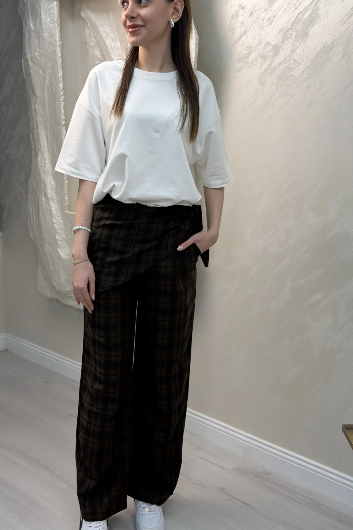 MUADİL EKOSE DETAYLI BAĞLAMALI PANTOLON- SİYAH