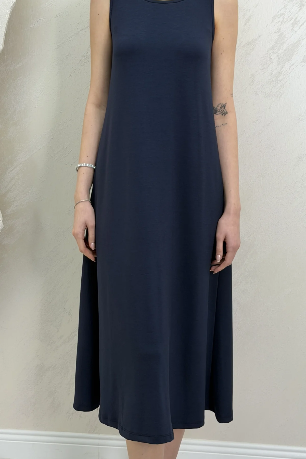 UZUN ASKILI MODAL KUMAŞ ELBİSE- LACİVERT