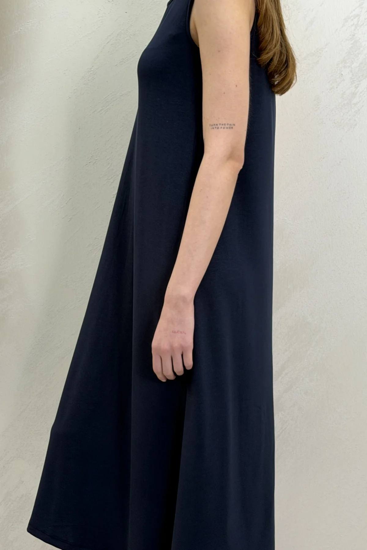 UZUN ASKILI MODAL KUMAŞ ELBİSE- LACİVERT