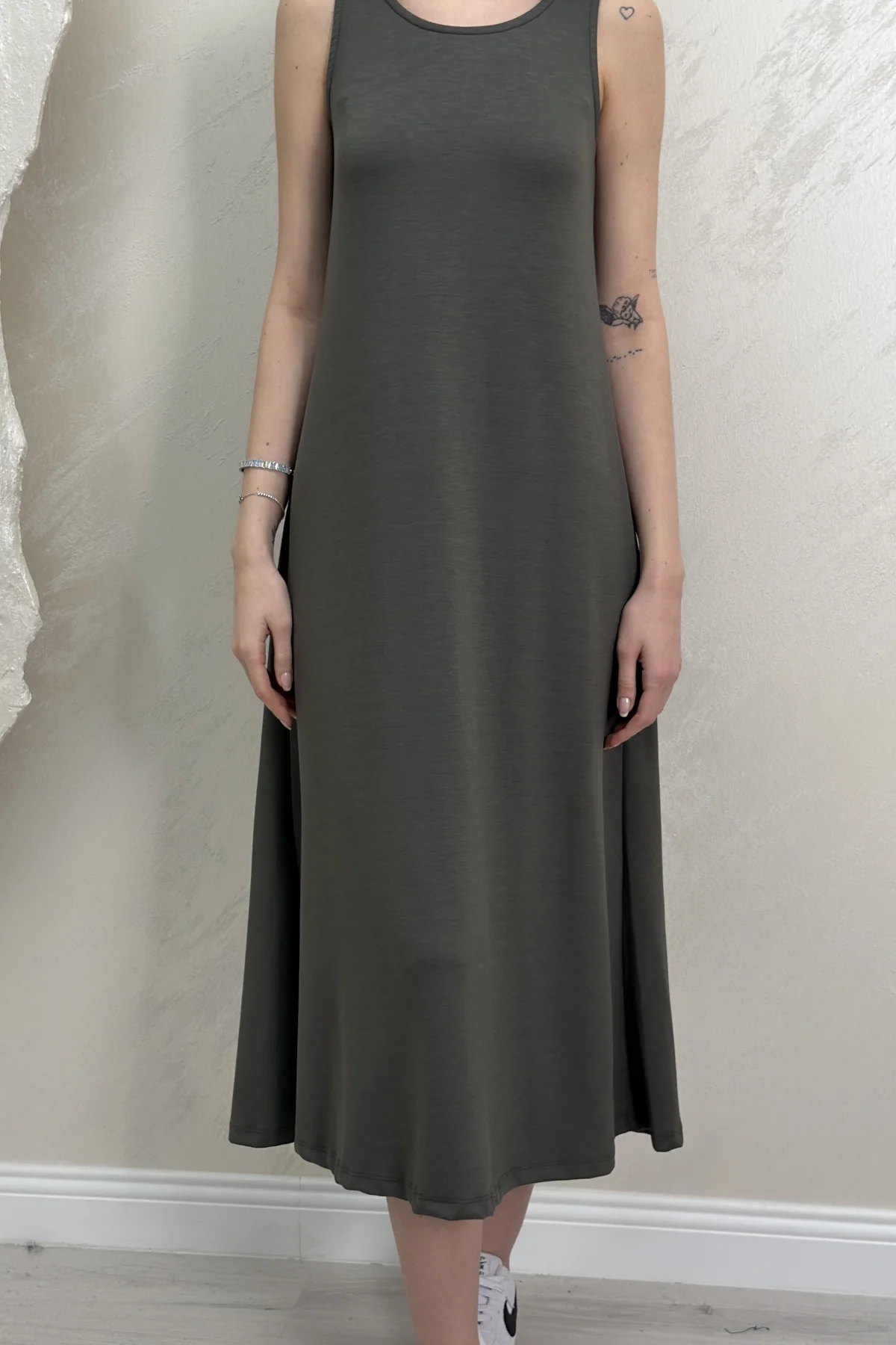 UZUN ASKILI MODAL KUMAŞ ELBİSE- YAĞ YEŞİLİ