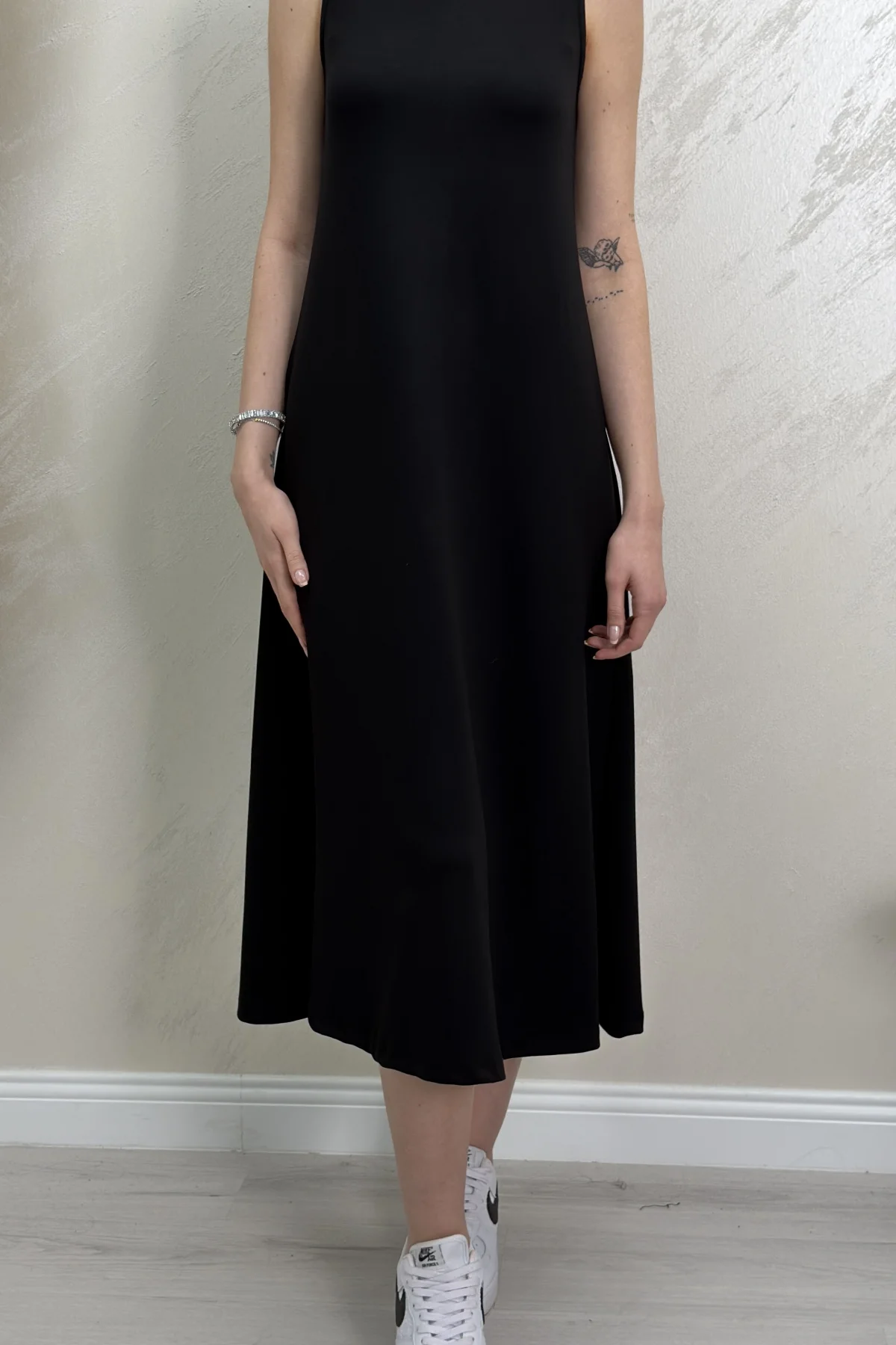 UZUN ASKILI MODAL KUMAŞ ELBİSE- SİYAH