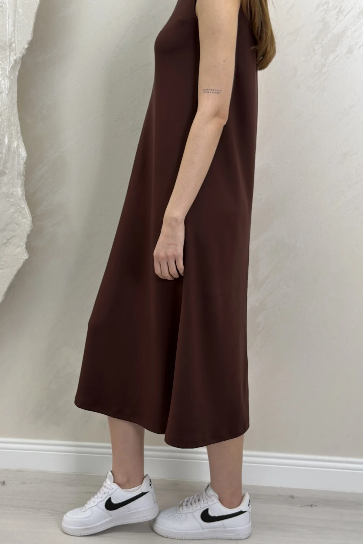 UZUN ASKILI MODAL KUMAŞ ELBİSE- KAHVERENGİ