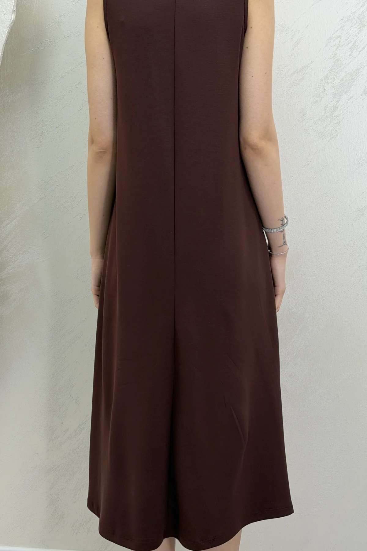 UZUN ASKILI MODAL KUMAŞ ELBİSE- KAHVERENGİ